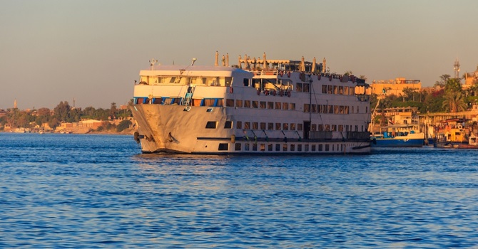 12 days Luxury Egypt Tours with Nile Cruise offer. Luxury Trip itinerary with Every Day departures from $2470 per person
